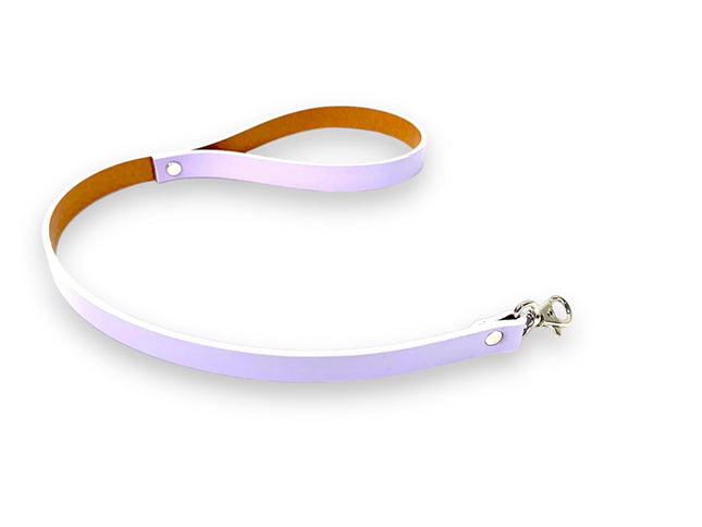 LS400M  LEASH MATT VEGAN STRAPPED LEASH WITH TRIGGER CLASP