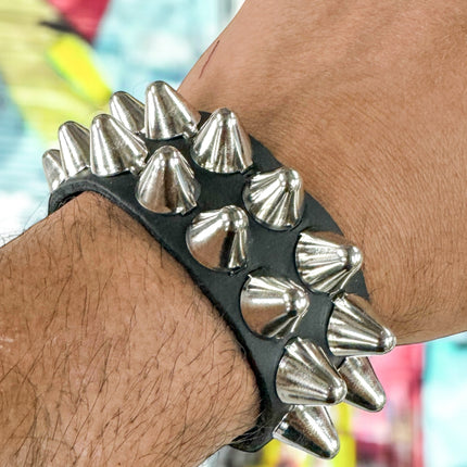 BC255UK  2 ROW LARGE UK77 TALL CONEHEAD BRACELET