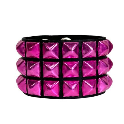 BC127METALLIC COLOR  3 ROW 1/2" PYRAMID STUD SNAP BRACELET