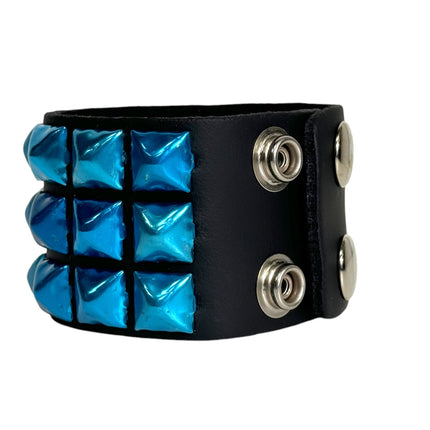 BC127METALLIC COLOR  3 ROW 1/2" PYRAMID STUD SNAP BRACELET