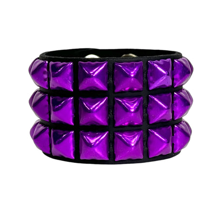 BC127METALLIC COLOR  3 ROW 1/2" PYRAMID STUD SNAP BRACELET