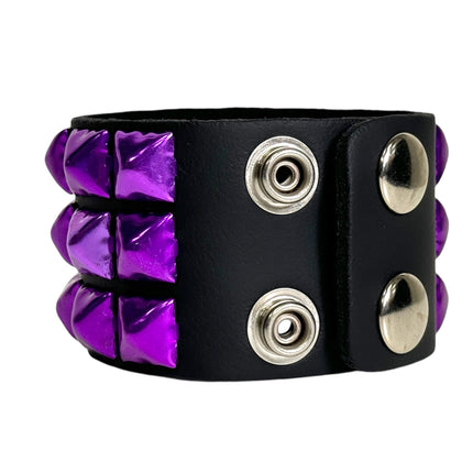 BC127METALLIC COLOR  3 ROW 1/2" PYRAMID STUD SNAP BRACELET