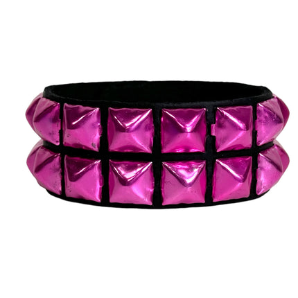 BC112 METALLIC COLOR  3 ROW 1/2" PYRAMID STUD SNAP BRACELET