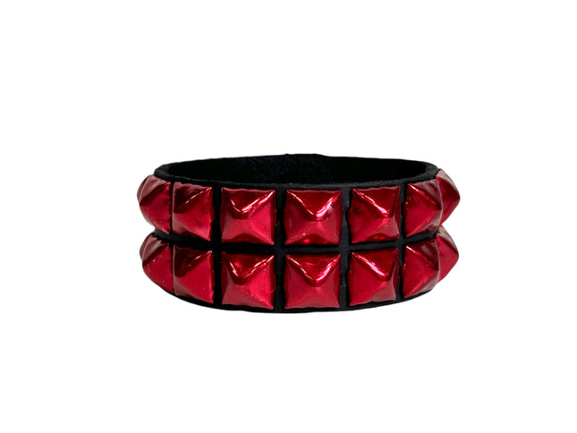 BC112 METALLIC COLOR  3 ROW 1/2" PYRAMID STUD SNAP BRACELET
