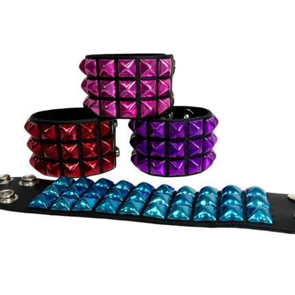BC127METALLIC COLOR  3 ROW 1/2" PYRAMID STUD SNAP BRACELET