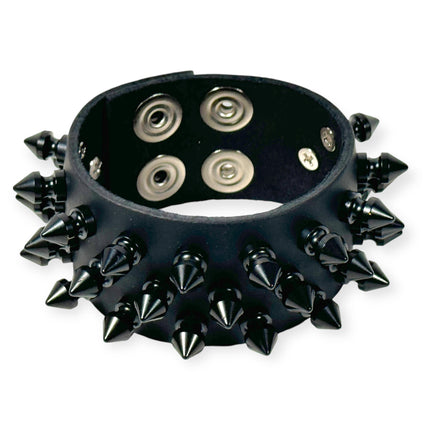 BC213  THREE ROW 31 PCS  1/2" SPIKE BRACELET SNAP BRACELET
