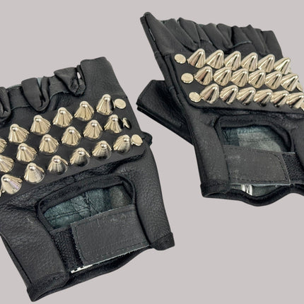 FG107UK77  UK 77 STUDDED FINGERLESS GLOVES PAIR