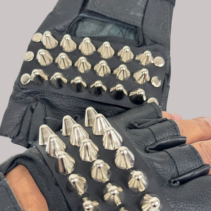 FG107UK77  UK 77 STUDDED FINGERLESS GLOVES PAIR