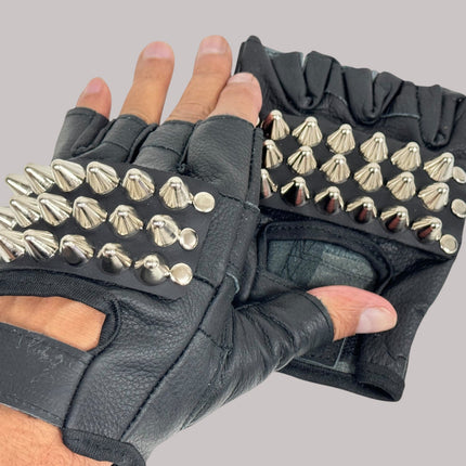 FG107UK77  UK 77 STUDDED FINGERLESS GLOVES PAIR