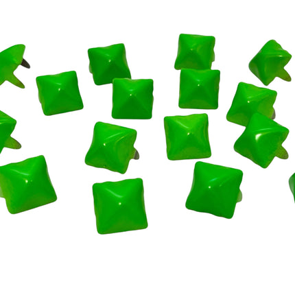PYRAMID 1/2" 12MM PYRAMID STUD