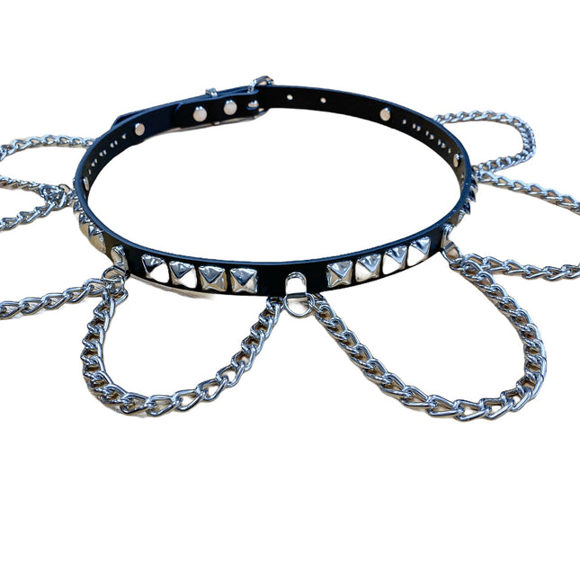 BT572 3/4" WIDE 1/2" PYRAMID STUDDED BELT WITH CHAIN