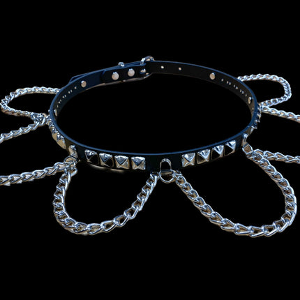 BT572 3/4" WIDE 1/2" PYRAMID STUDDED BELT WITH CHAIN