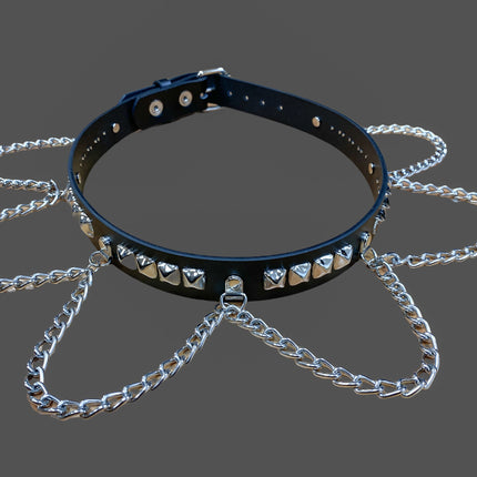 BT573 PYRAMID STUDDED BELT WITH CHAIN