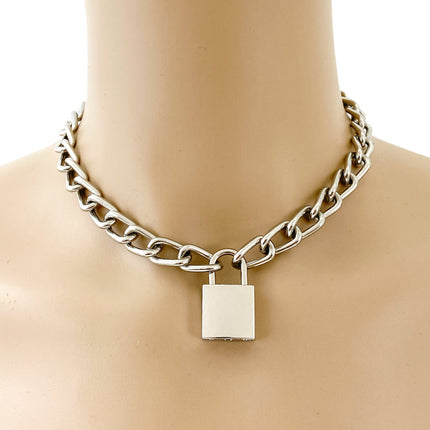 FC944SQ REGULAR CHAIN SQUARE LOCK PENDANT WITH KEYS