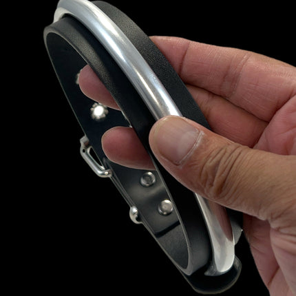FCK422 METAL RING OVER LEATHER