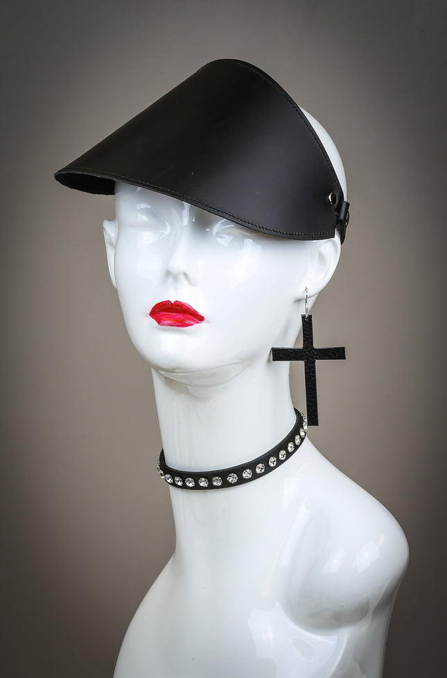 XC105L LEATHER VISOR HAT