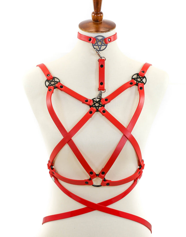 XH210RED MAT RED PENTAGRAM HARNESS WITH PENTA AND CHOKER