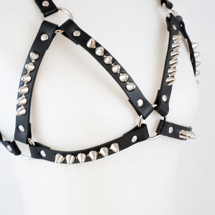 XH222  UK77  STUDDED BRA HARNESS