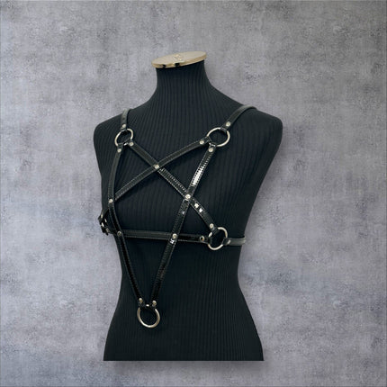 XH245P  SHINY PATENT LEATHER PENTAGRAM HARNESS