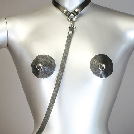 FMC130   1/2" WIDE 18" LEASH MIDDLE RING 1/2" SKINNY CHOKER