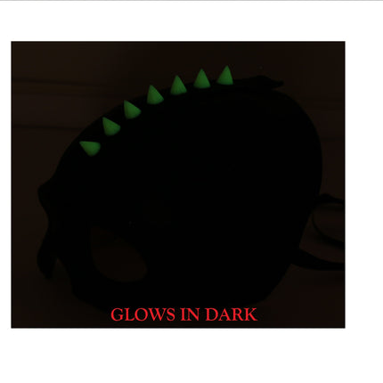 XMK105 SKULL MASK WITH GLOW SPIKES